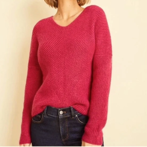 Ann Taylor Angle Ribbed Knit FUCHSIA super soft sweater v neck Small s - Picture 2 of 4